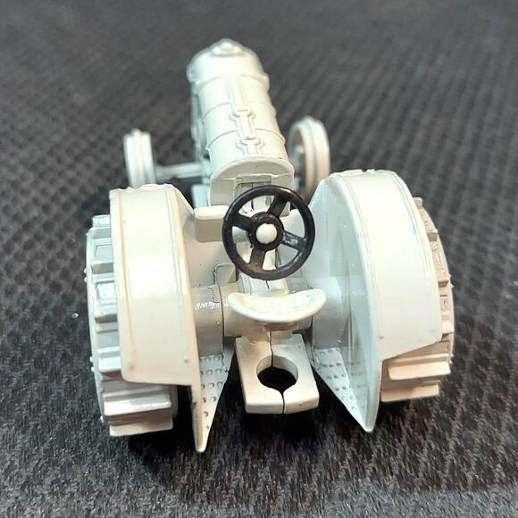 Ertl F6 English Fordson Tractor Model 1/43 scale grey, use with O Gauge railroad - Picture 3 of 4